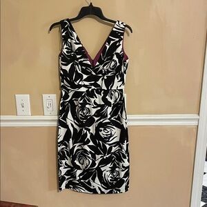 Donna Ricco Black and White Floral Midi Dress with Magenta lining